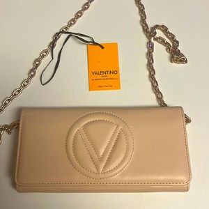 Gorgeous Valentino Cross Body Chain wallet Bag